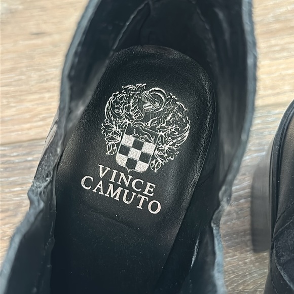 NWOT Vince Camuto Leather Gidgeta Ankle Boot, Pointed Toe, Back Zipper, Size 9! - Picture 6 of 11